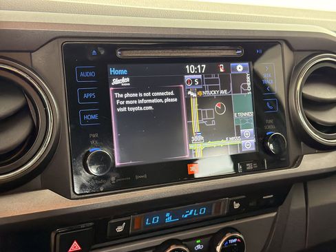 Used 2017 Toyota Tacoma TRD Off-Road image 24