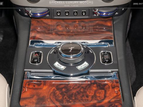 Used 2014 Rolls-Royce Ghost image 31