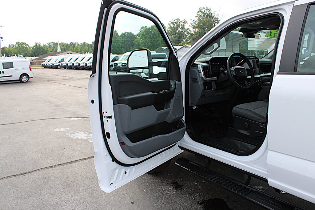 Used 2024 Ford F250 XL w/ XL Chrome Package AWD/4WD image 14