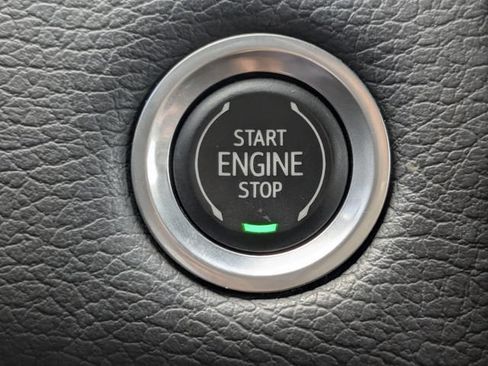 Used 2022 GMC Yukon Denali w/ Denali Premium Package AWD/4WD image 41