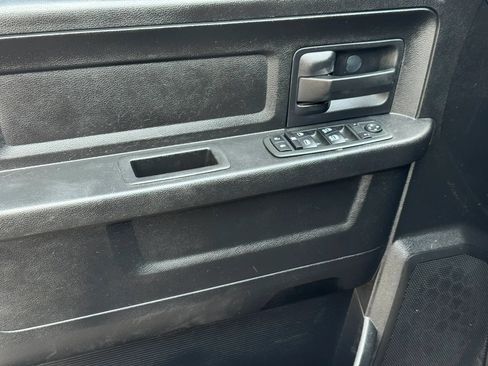 Used 2013 RAM 1500 Express RWD image 12