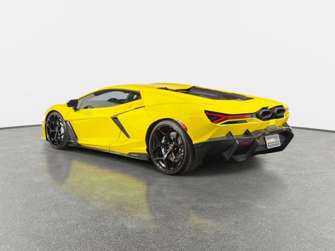 Used 2025 Lamborghini Revuelto AWD/4WD image 5