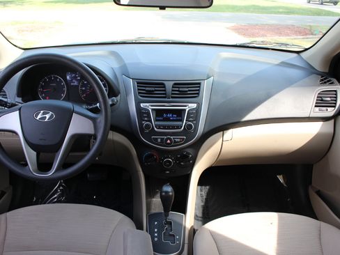 Used 2016 Hyundai Accent SE image 22