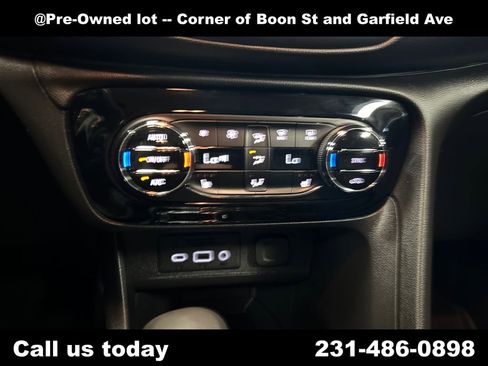 Used 2020 Buick Encore GX Essence w/ Advanced Technology Package AWD/4WD image 19