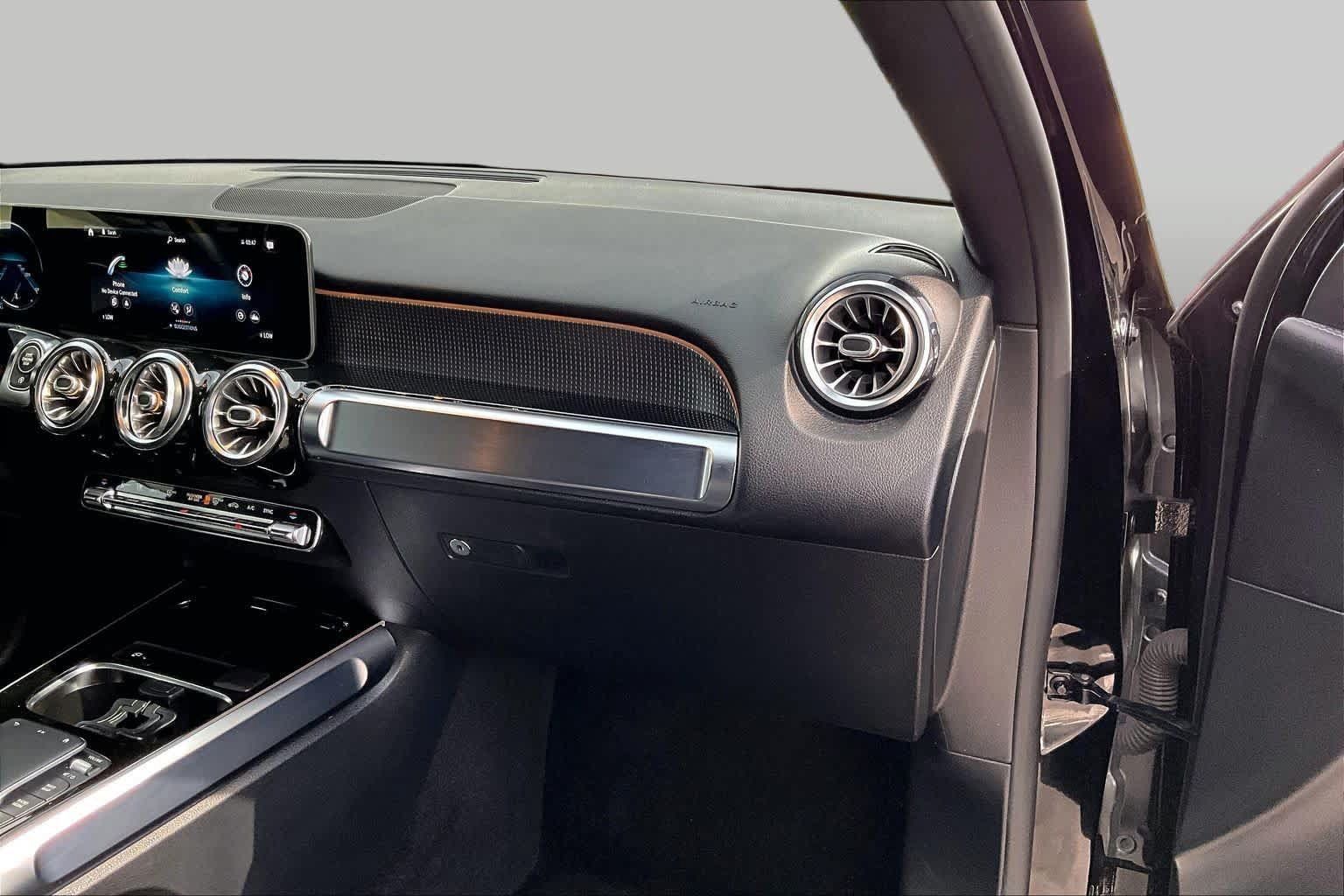 Used 2021 Mercedes-Benz GLB 250 image 19