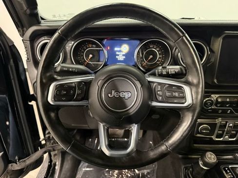Used 2021 Jeep Wrangler Unlimited Sahara AWD/4WD image 19