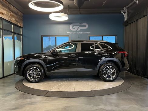 Used 2026 Chevrolet Trax LT w/ Driver Confidence Package FWD image 6