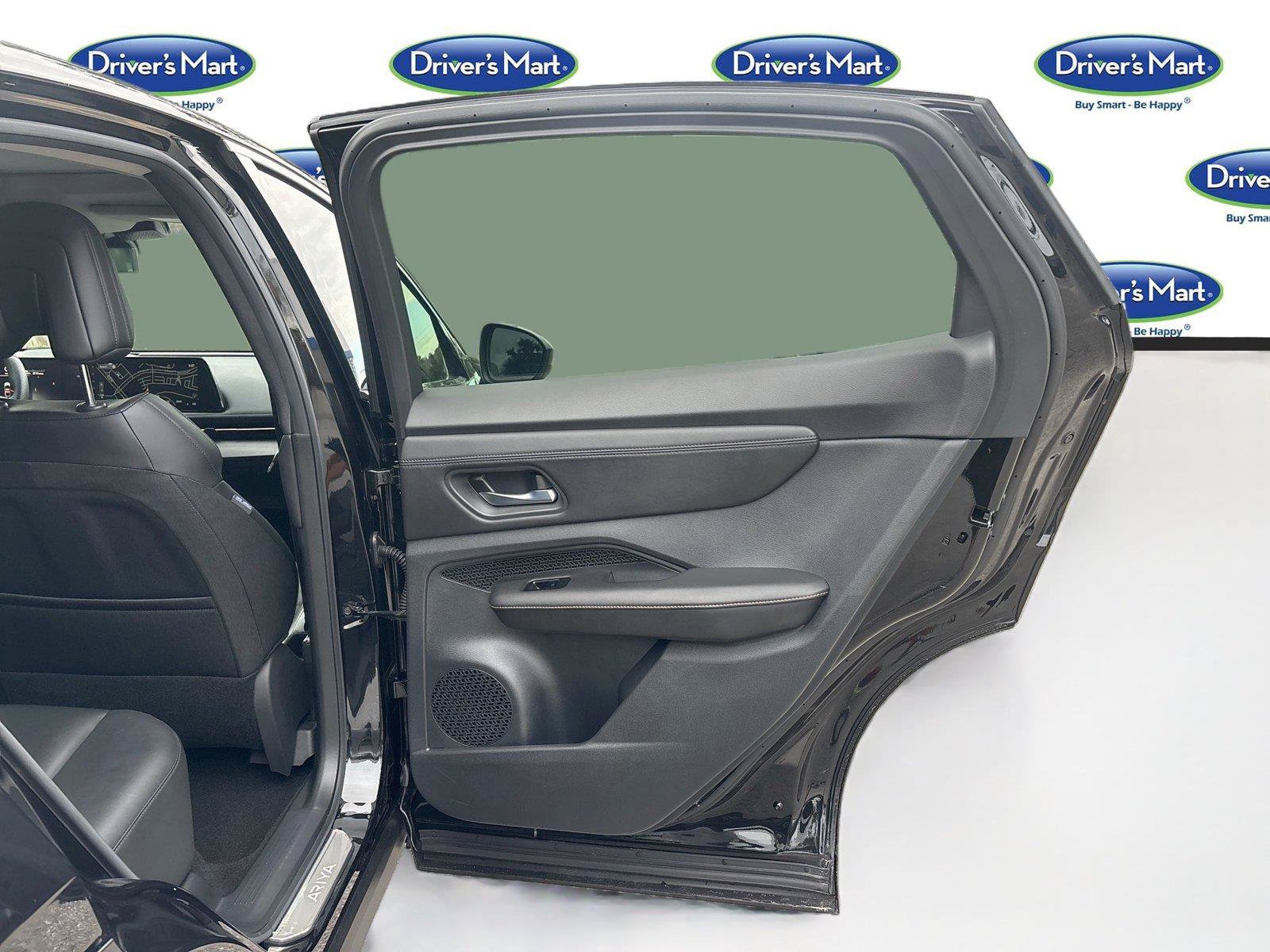 Used 2023 Nissan Ariya FWD image 24