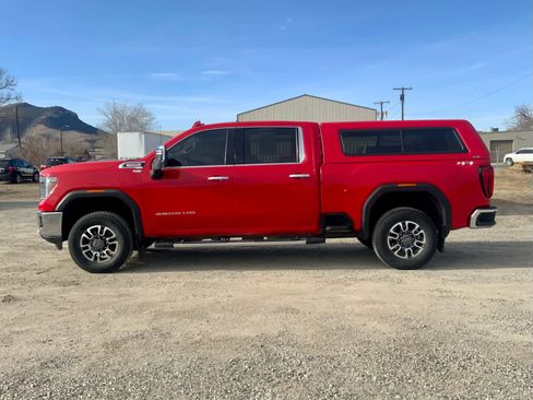 Used 2021 GMC Sierra 3500 SLT w/ SLT Convenience Package image 2
