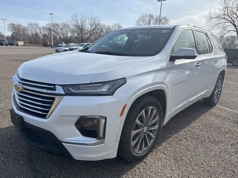 Used 2022 Chevrolet Traverse Premier image 7
