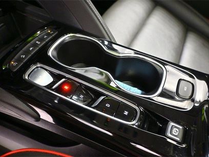 Certified 2022 Buick Envision Essence w/ Technology Package II