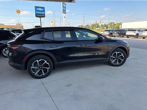 Used 2025 Chevrolet Equinox EV LT w/ Comfort Package FWD image 6