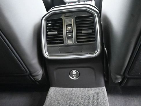 Used 2022 Porsche Macan GTS image 30