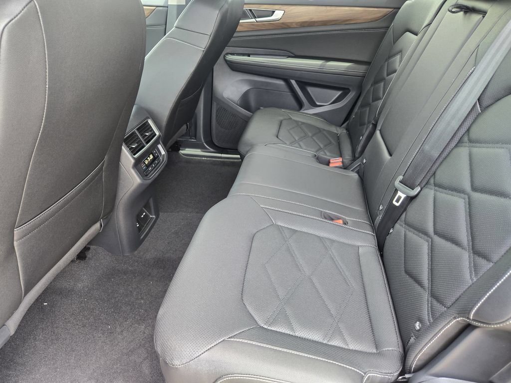 New 2026 Volkswagen Atlas SE FWD image 24
