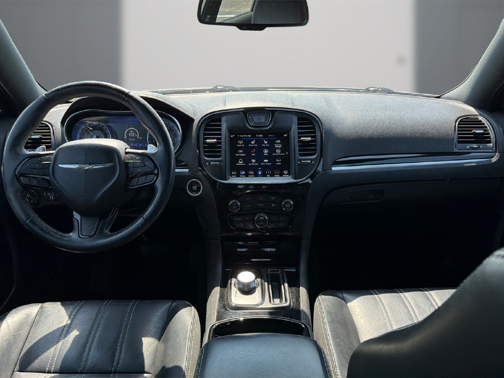 Used 2022 Chrysler 300 S RWD image 17