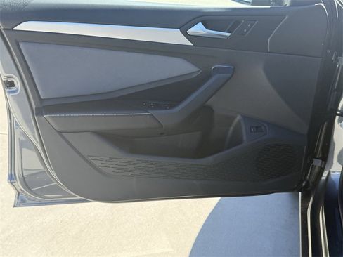 New 2026 Volkswagen Jetta SE image 10