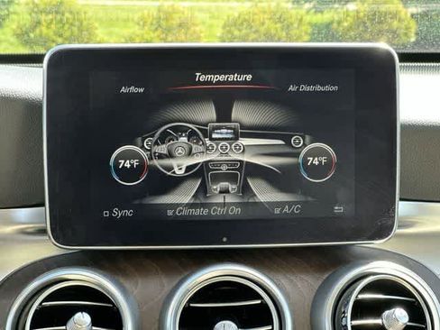 Used 2019 Mercedes-Benz GLC 300 4MATIC image 15