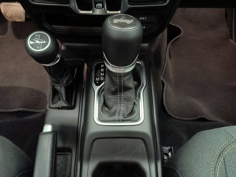 Used 2026 Jeep Wrangler Unlimited Sport AWD/4WD image 14