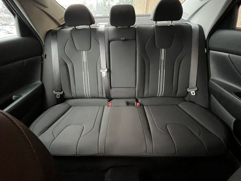 Used 2025 Hyundai Elantra SEL image 39