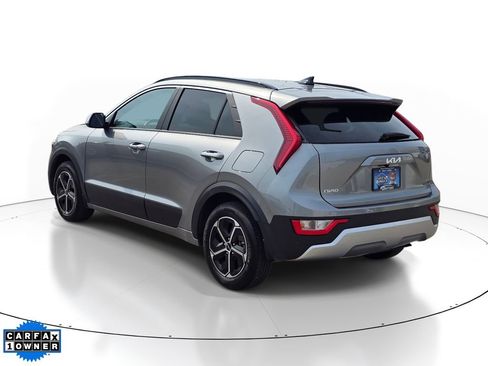 Used 2023 Kia Niro EX FWD image 3