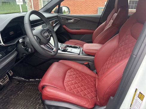 Used 2025 Audi SQ7 Prestige image 10