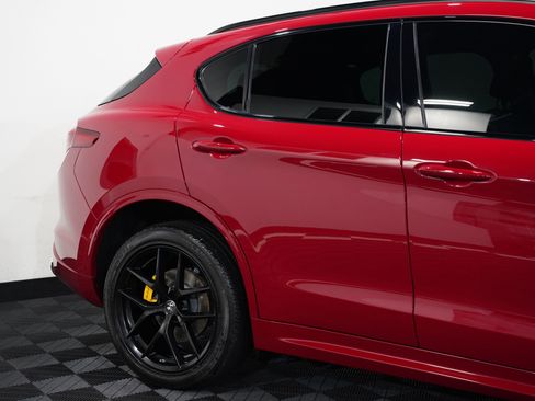 Used 2021 Alfa Romeo Stelvio Ti w/ Nero Edizione image 14