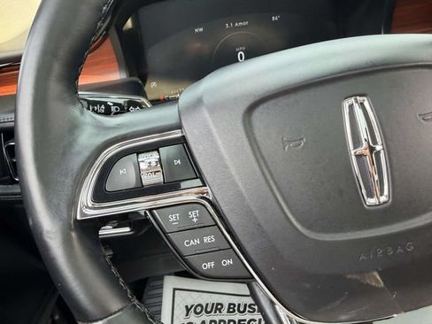 Used 2022 Lincoln Nautilus Reserve AWD/4WD image 24
