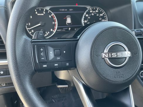Used 2023 Nissan Rogue SV image 22