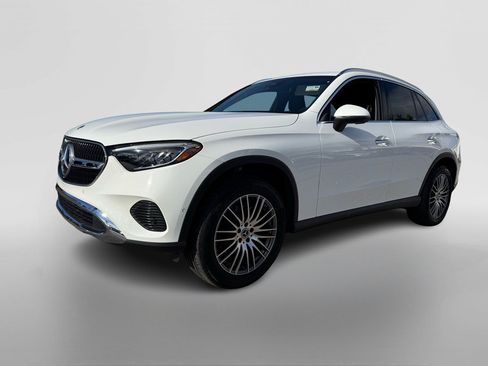 Certified 2025 Mercedes-Benz GLC 300 image 6