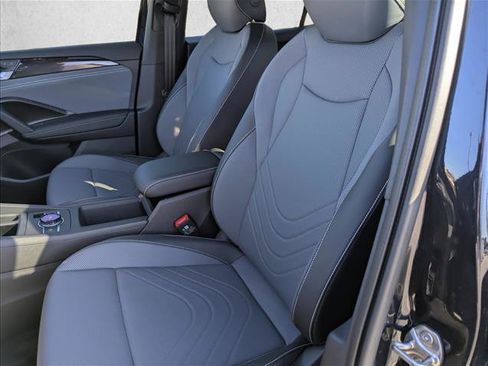 New 2026 Volkswagen Tiguan SE R-Line FWD image 23