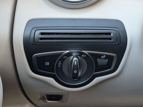 Certified 2021 Mercedes-Benz GLC 300 4MATIC image 17