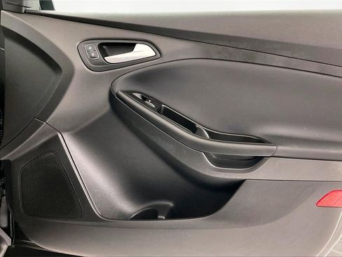Used 2018 Ford Focus SE image 22