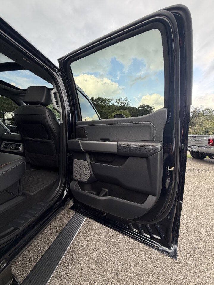 Used 2025 Ford F450 Lariat w/ Lariat Ultimate Package AWD/4WD image 37
