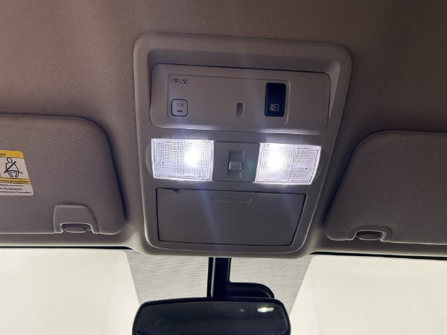 Used 2017 Nissan Titan Platinum Reserve AWD/4WD image 23