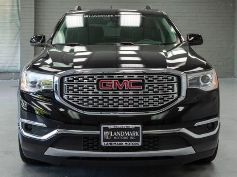 Used 2017 GMC Acadia Denali w/ Technology Package AWD/4WD image 5