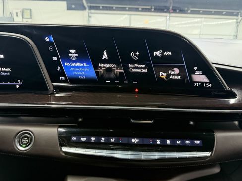 Used 2023 Cadillac Escalade Sport Platinum w/ LPO, ONYX Package image 15