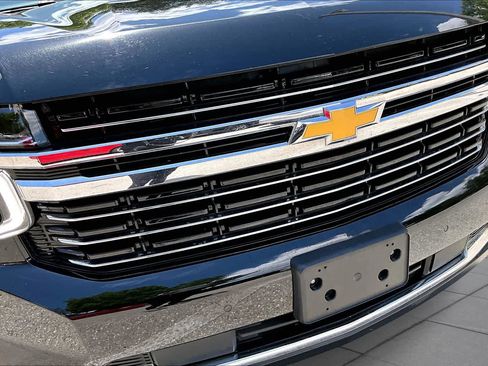 Used 2024 Chevrolet Suburban LT AWD/4WD image 30