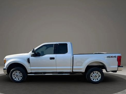 Used 2017 Ford F250 XLT AWD/4WD image 8