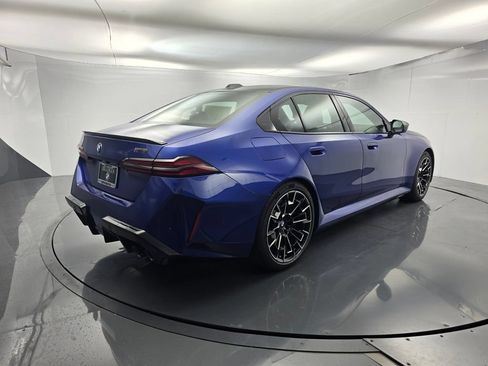 New 2027 BMW M5 w/ Carbon Package AWD/4WD image 4