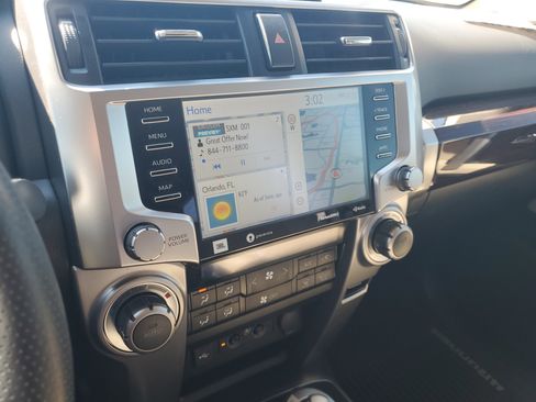 Used 2020 Toyota 4Runner Limited image 24