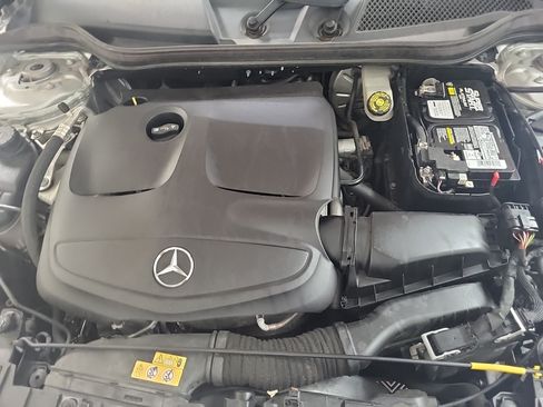 Used 2017 Mercedes-Benz GLA 250 4MATIC image 13