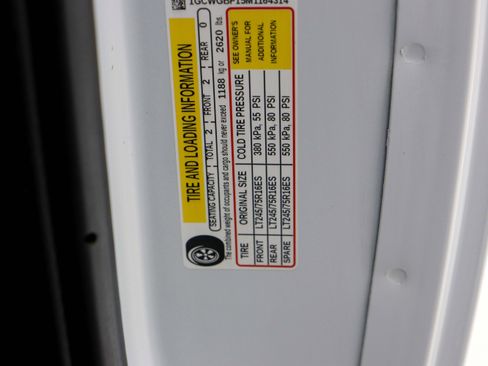 Used 2021 Chevrolet Express 2500 Extended RWD image 34