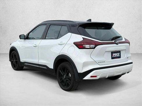 Used 2024 Nissan Kicks SR w/ SR Premium Package FWD image 3