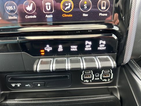 Used 2019 RAM 1500 Limited image 42