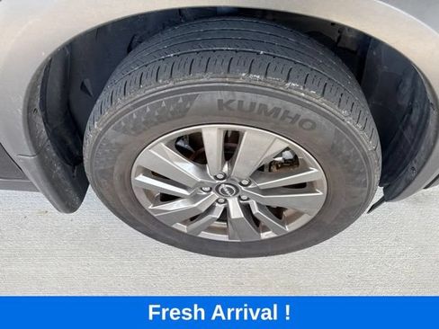 Used 2025 Nissan Pathfinder S FWD image 23