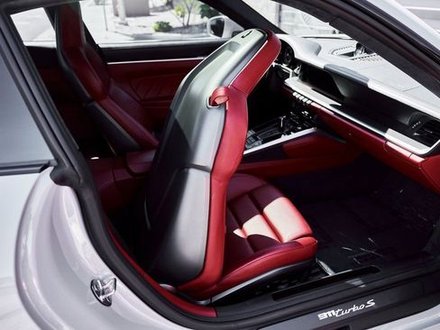 Used 2021 Porsche 911 Turbo S image 40