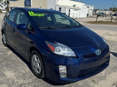 Used 2011 Toyota Prius Three image 3