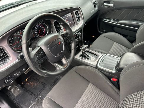 Used 2019 Dodge Charger Scat Pack RWD image 10