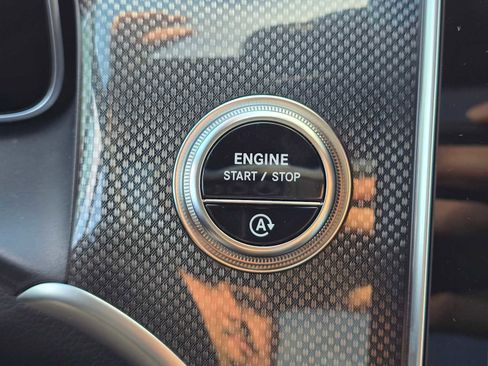 New 2026 Mercedes-Benz GLC 300 image 38