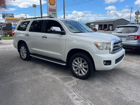 Used 2014 Toyota Sequoia Platinum AWD/4WD image 6